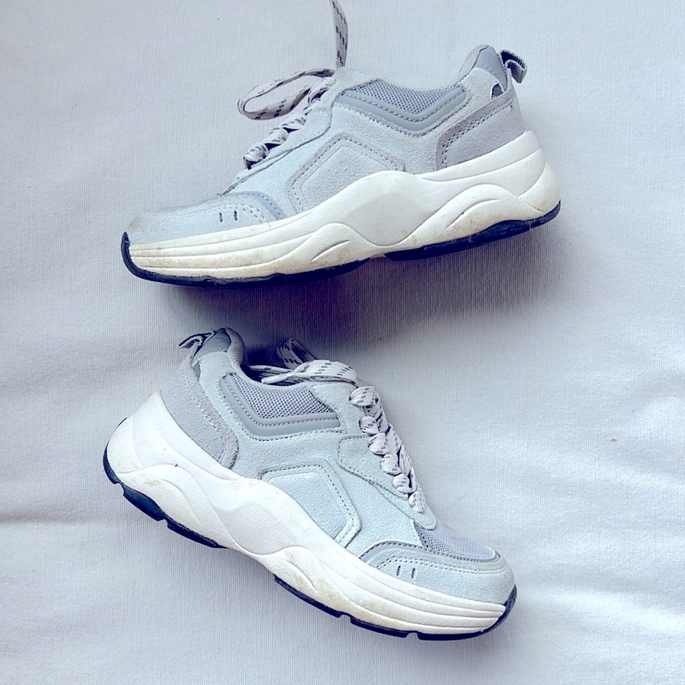 Zara Sneakers size 28